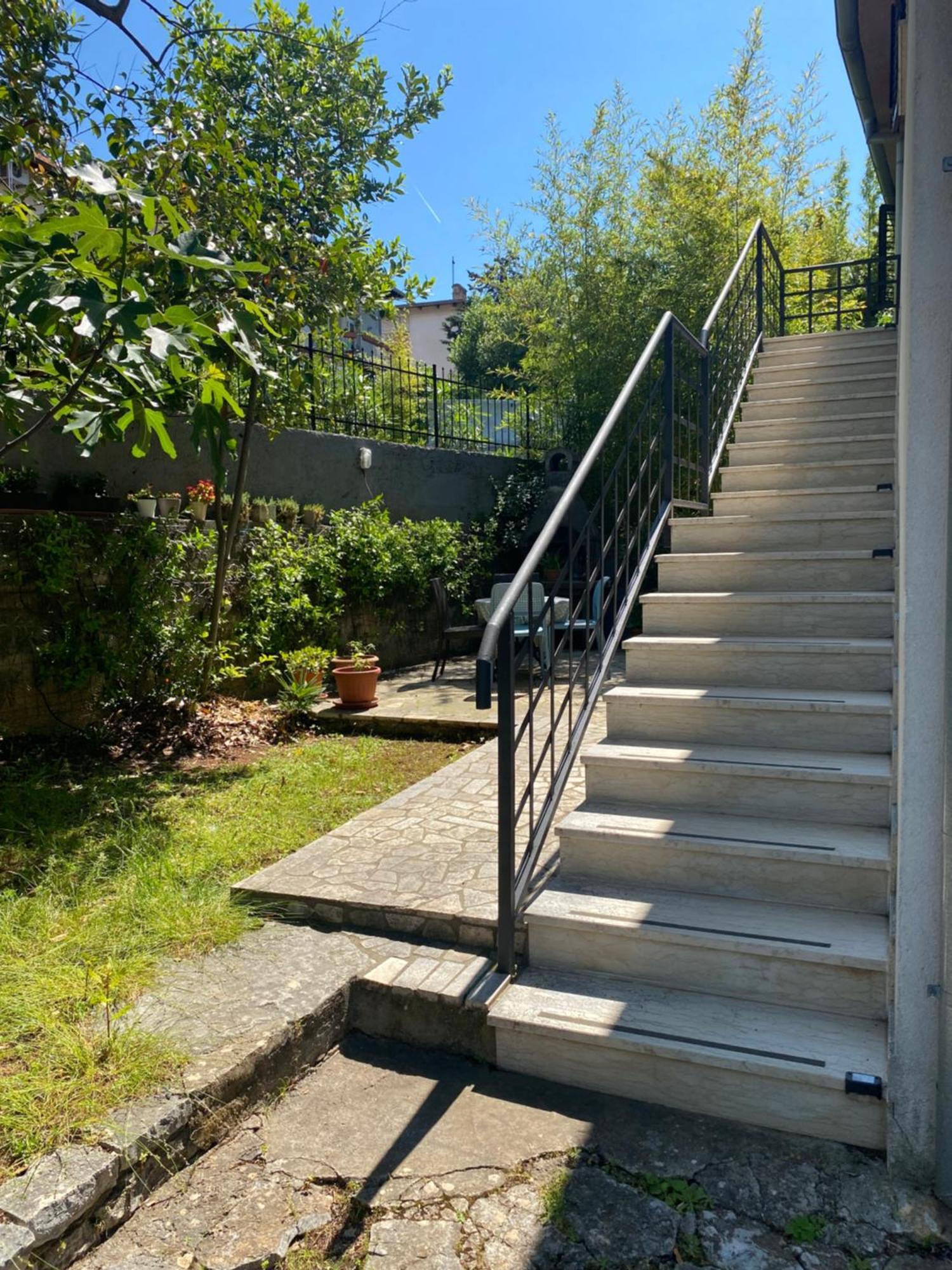 Apartments Tena With Private Parking 普拉 外观 照片