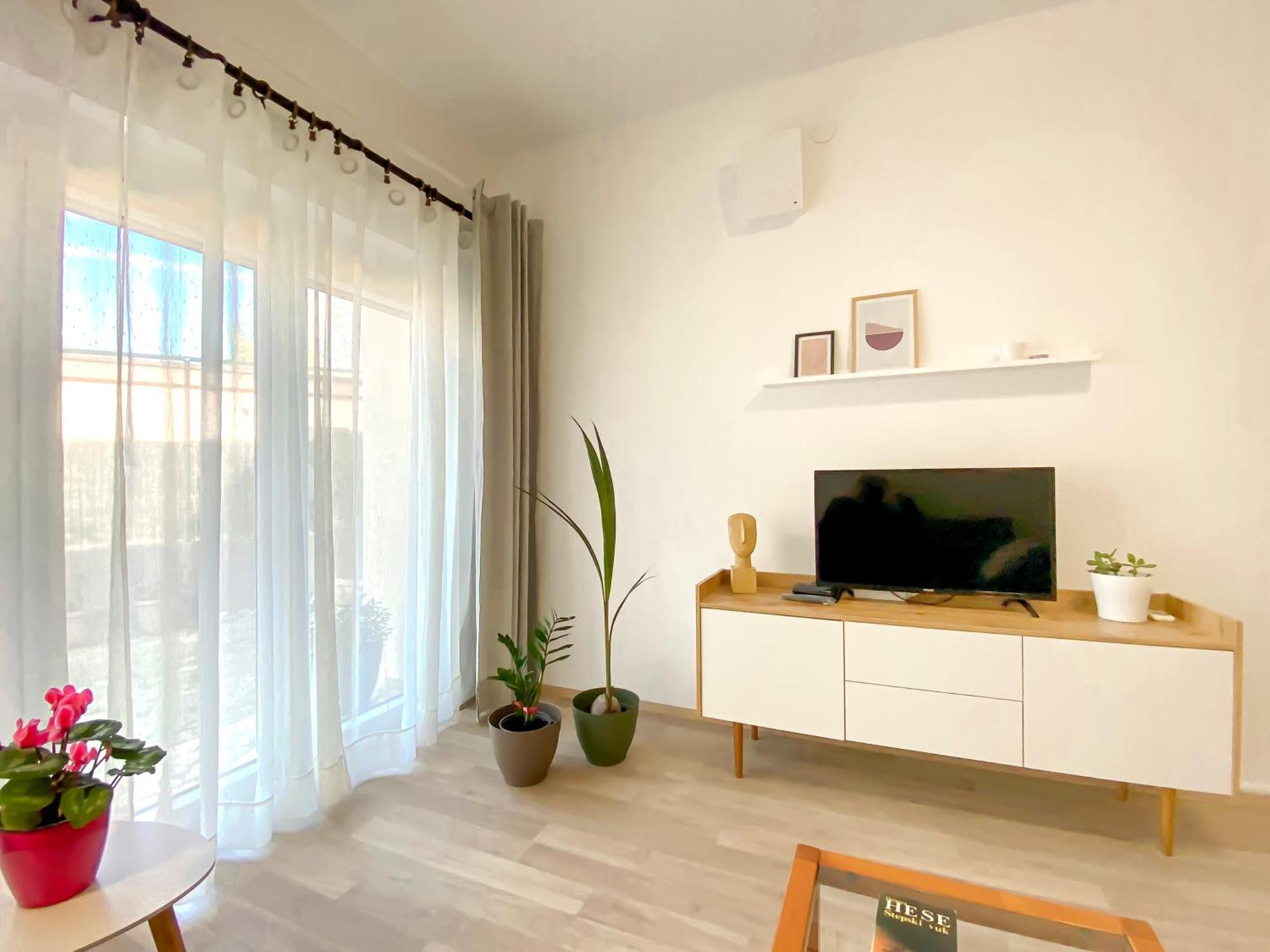 Apartments Tena With Private Parking 普拉 外观 照片