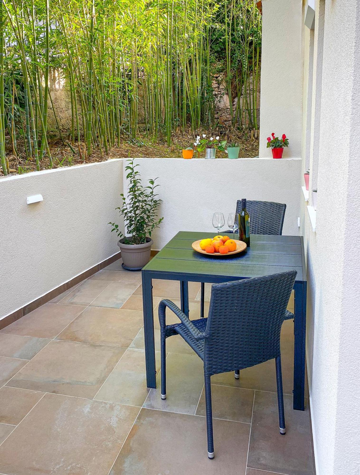 Apartments Tena With Private Parking 普拉 外观 照片