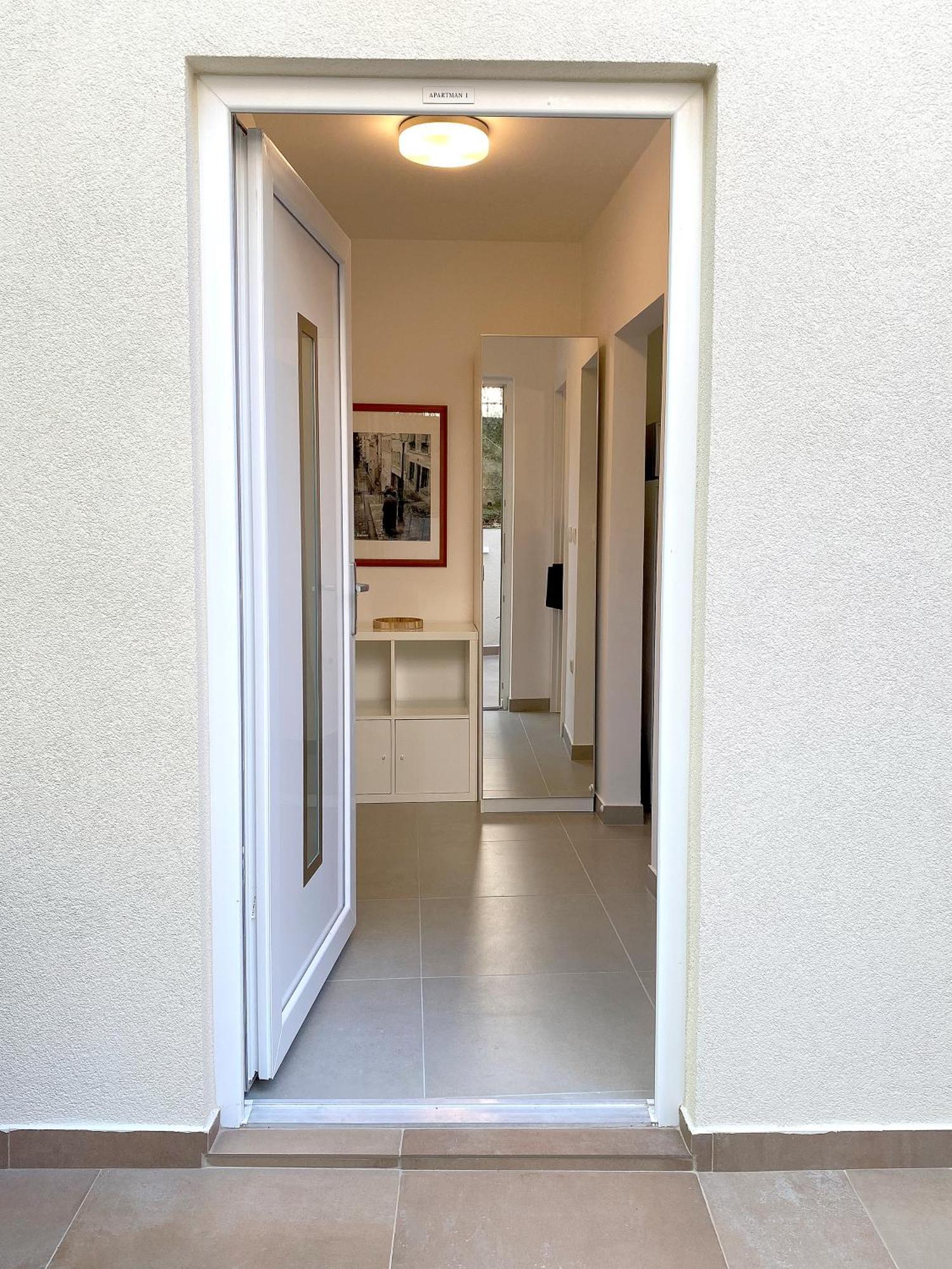 Apartments Tena With Private Parking 普拉 外观 照片