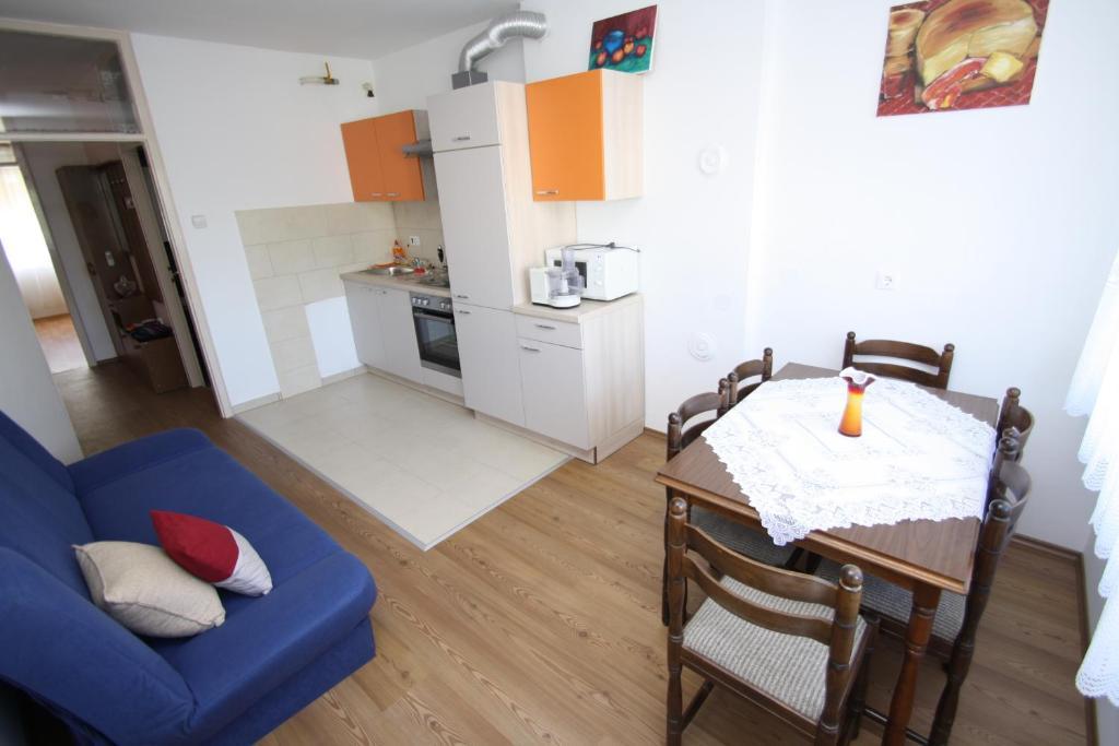 Apartments Tena With Private Parking 普拉 客房 照片
